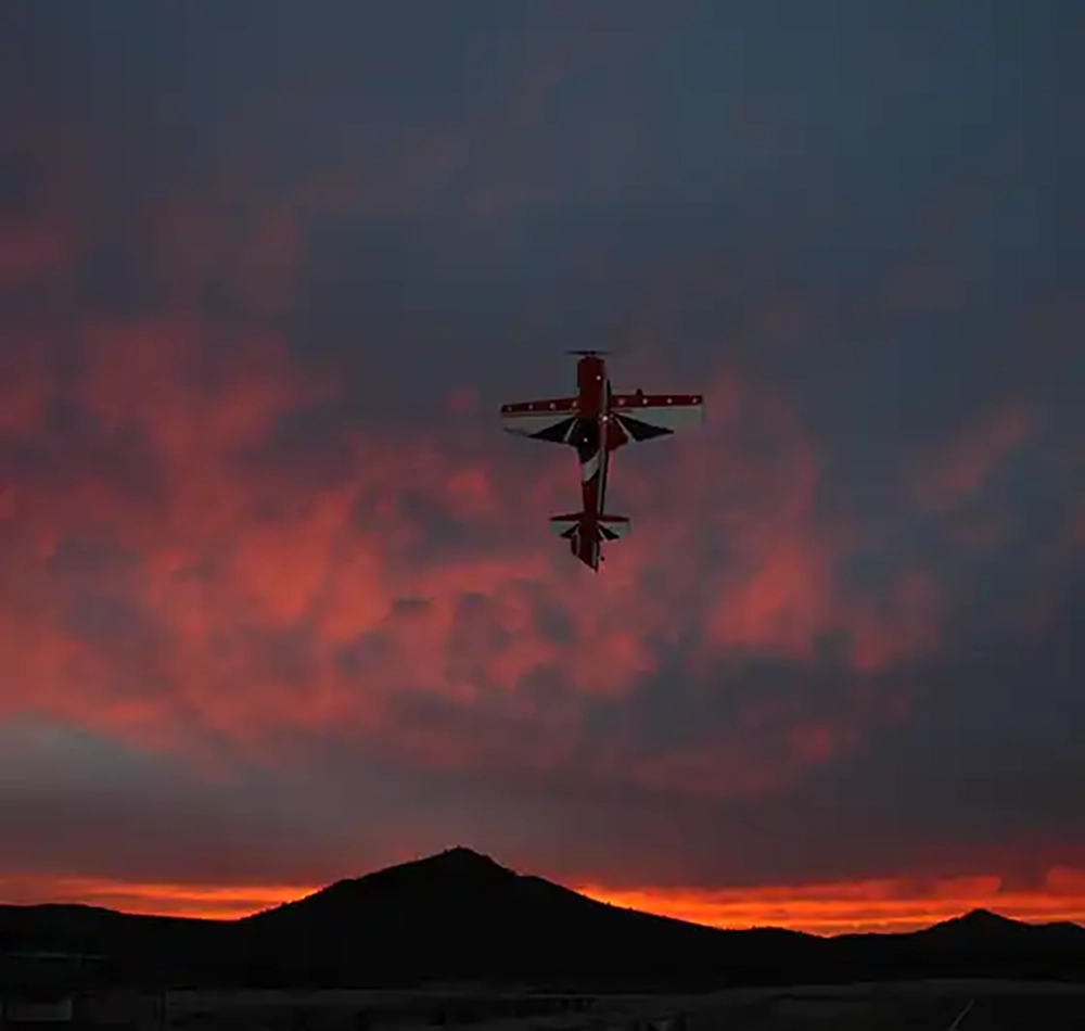 Last Flight, photography by Dennis R. Ling