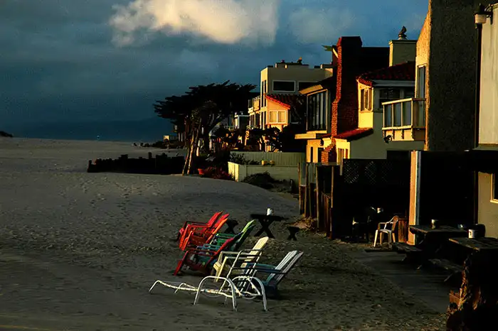 Hollywood Beach, Oxnard, CA – photograph by Dennis R. Ling